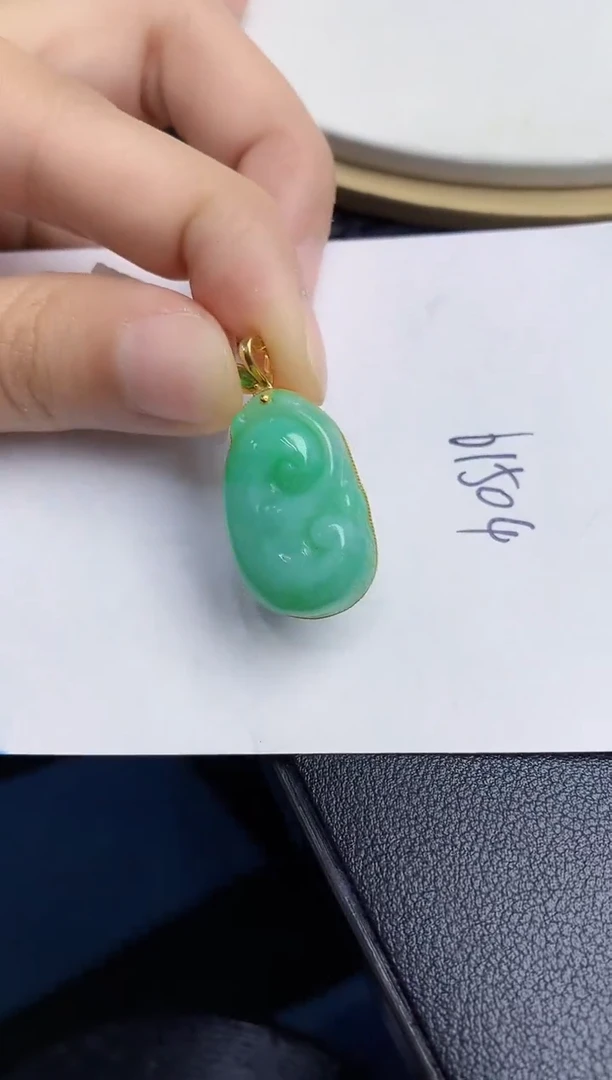 【闪购商品】翡翠颈饰18K金镶嵌000000000