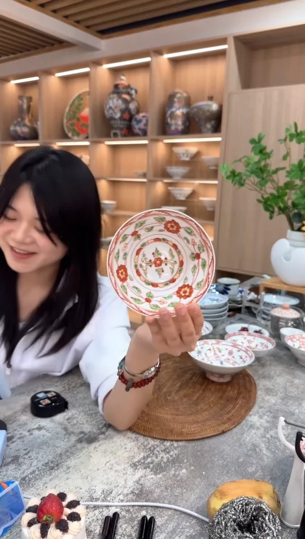 瓷片HD-27 古赤絵花唐草 平碗（中）