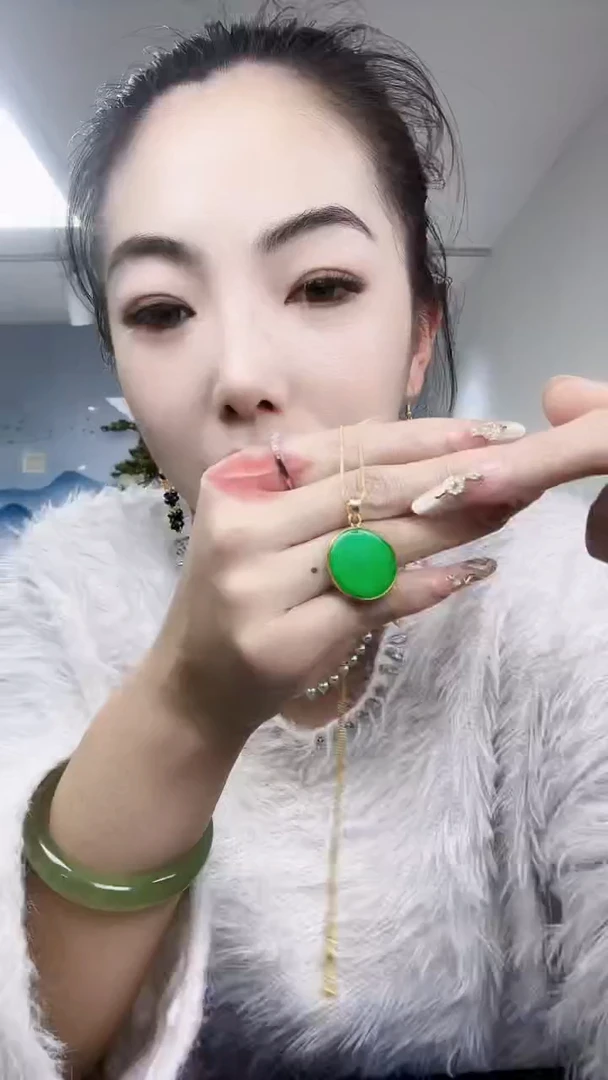 【闪购商品】石英质玉颈饰合金马来玉无事牌