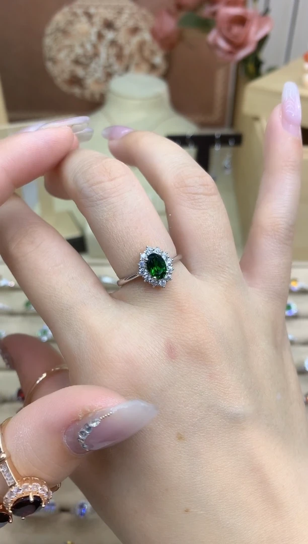 银S925镶嵌透辉石戒指透辉石