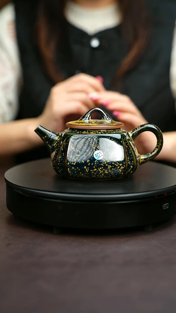 523*一级品原矿钧瓷炉钧釉四方壶