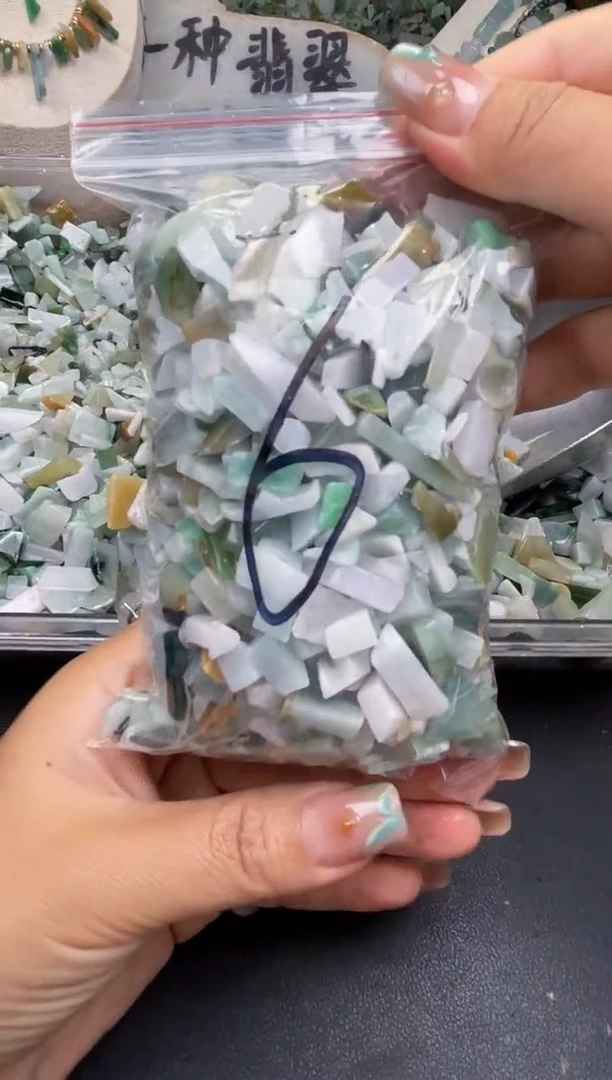 配石翡翠天然翡翠迷你500克6