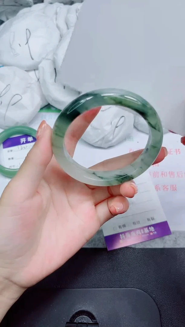 石英质玉手镯未镶嵌121-58