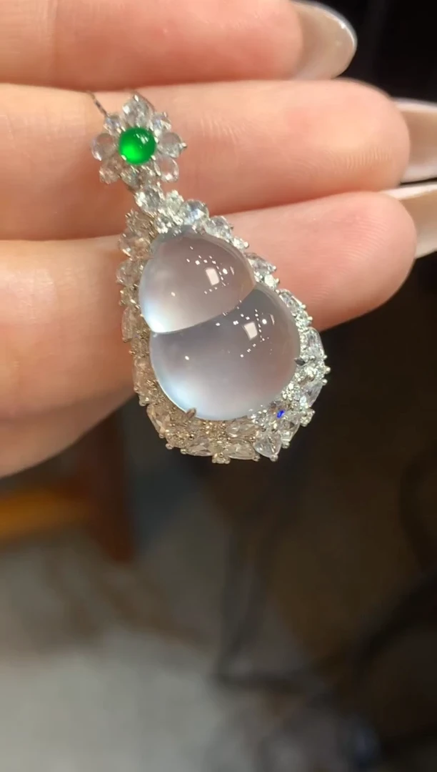 吊坠(不含链)18K金镶嵌翡翠云**轻22-葫芦