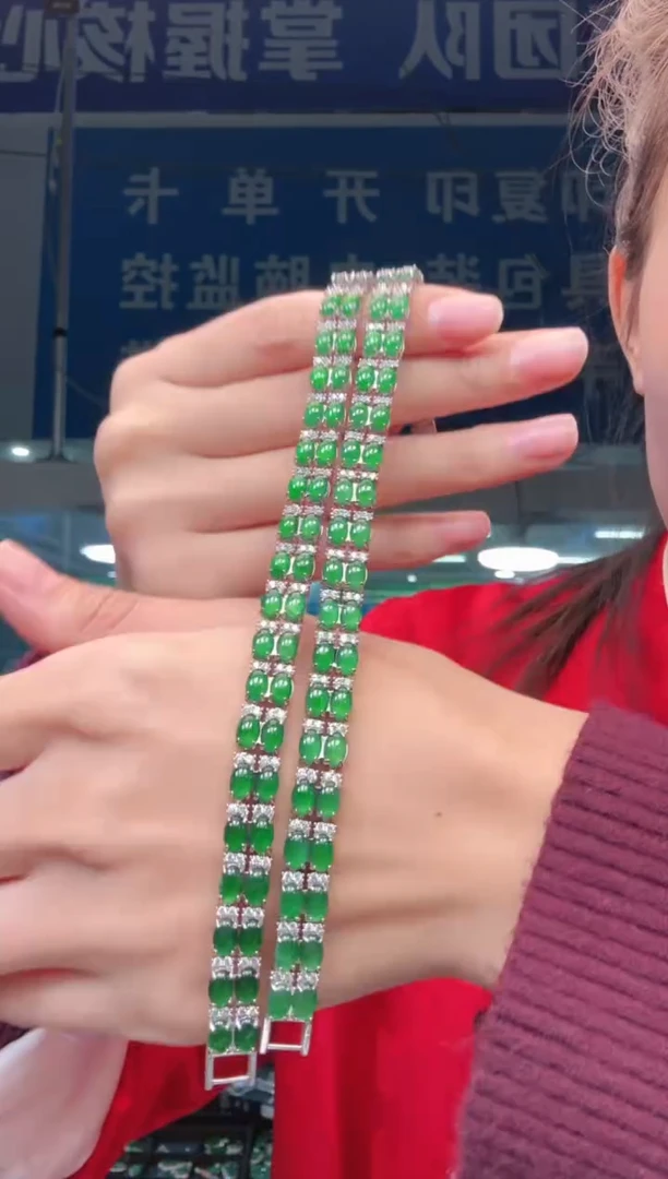 未镶嵌定制翡翠A货有轻微色差属于正常现象，手链多样性发货1