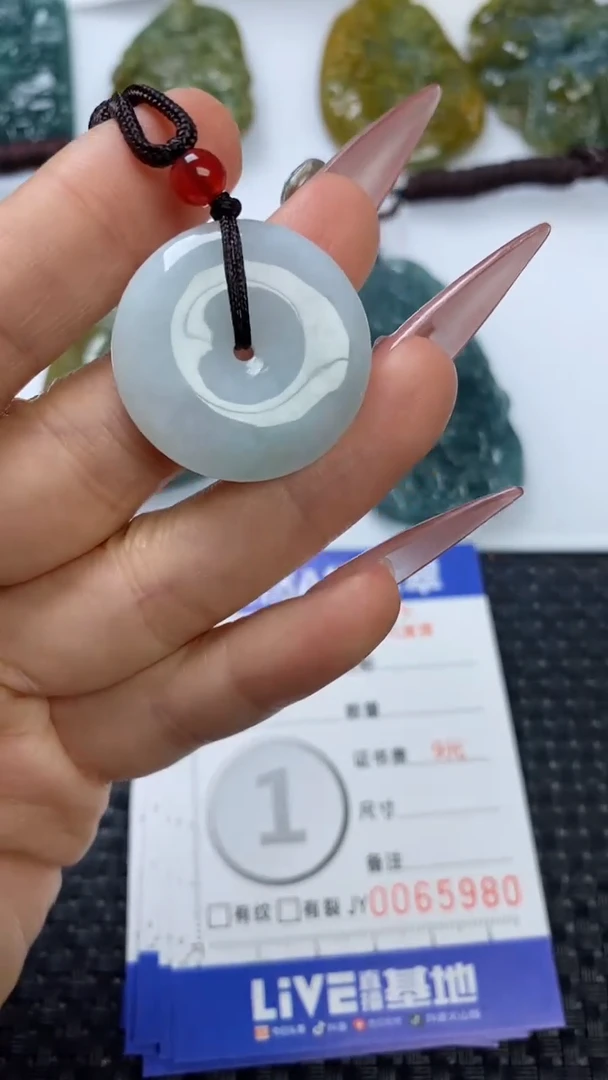 【闪购商品】翡翠颈饰未镶嵌111111111111111