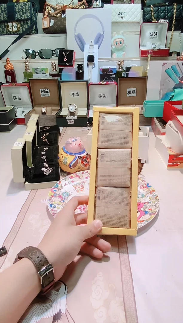 瓷片瓷器 库房到期 全部地板价@@1