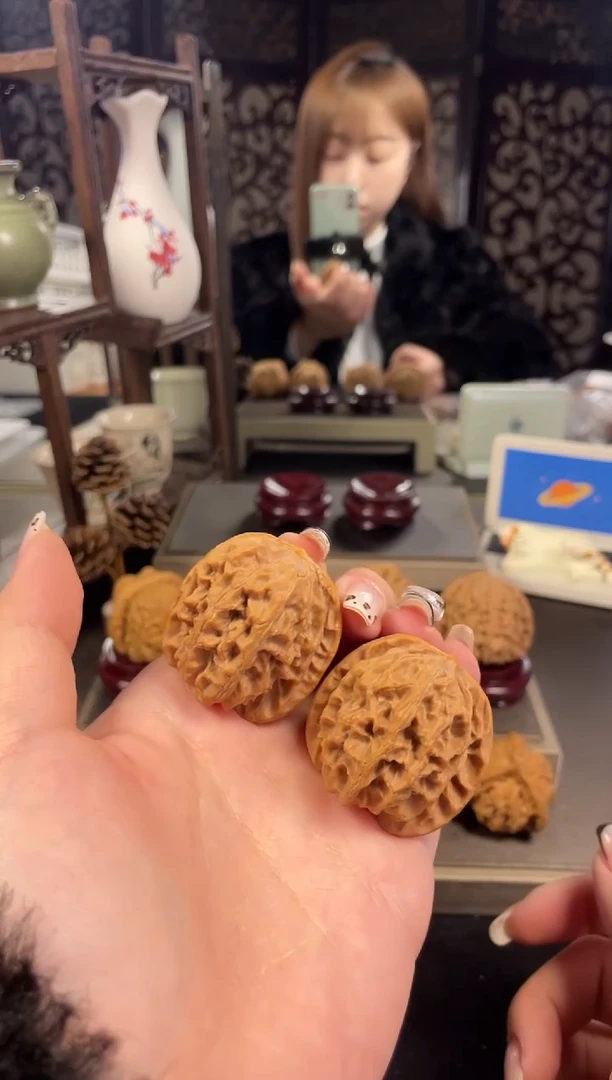 【闪购商品】文玩核桃把件苹果园38尺-7