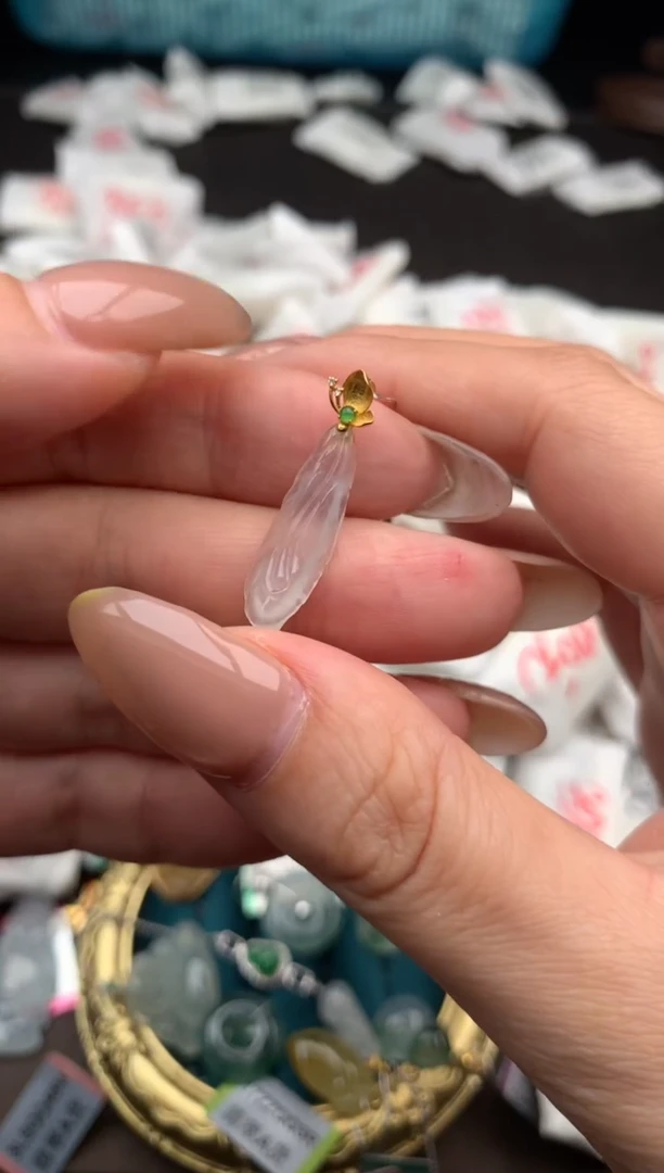 【闪购商品】翡翠挂件18K金镶嵌一