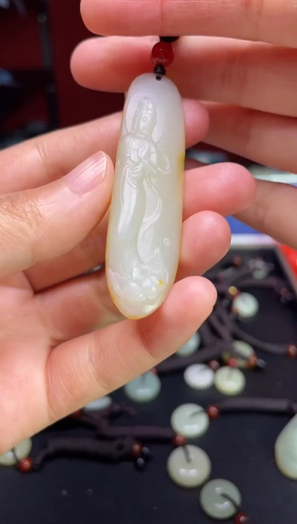 颈饰未镶嵌和田玉1