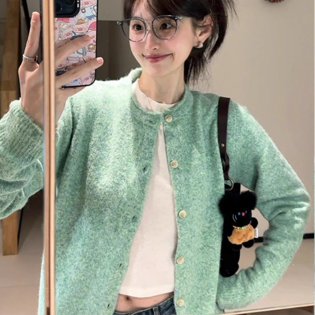 超显白薄荷绿温柔系圆领开衫毛衣2025春秋小个子卷边外穿内搭上衣