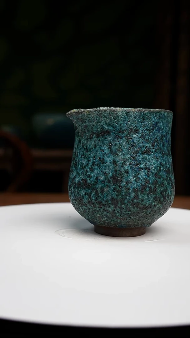 吴远中未名窑鼎均公道杯