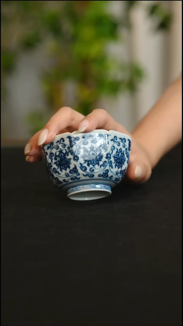 杯子瓷缠枝莲葵口八方杯100cc