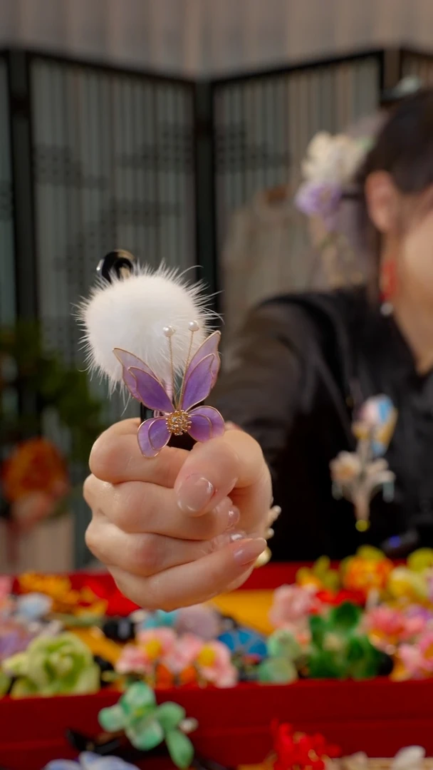 刺绣非遗绒花手工饰品