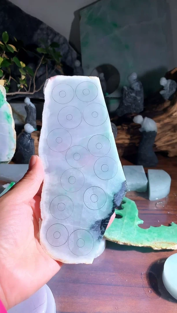 【闪购商品】翡翠吊坠(不含链)未镶嵌E50