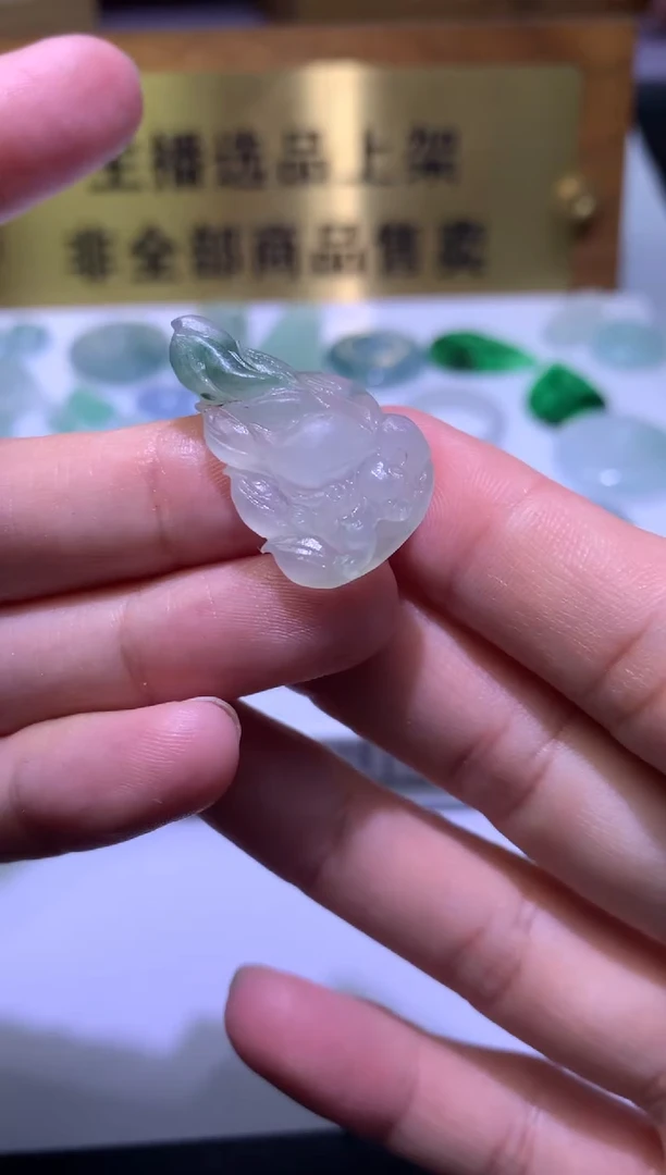 未镶嵌定制翡翠毛货