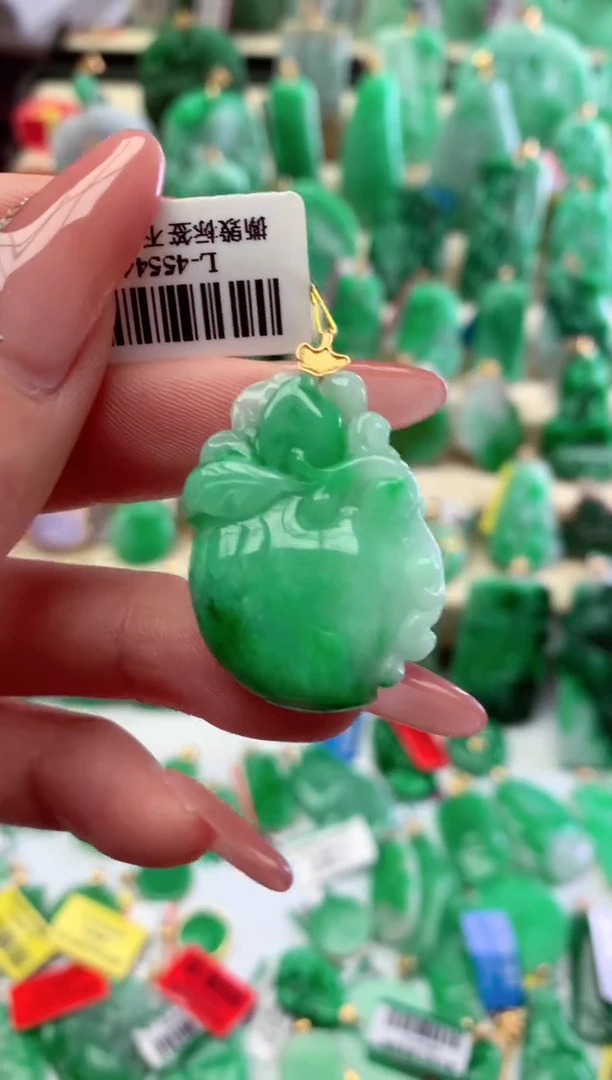 【闪购商品】翡翠吊坠(不含链)18K金镶嵌挂件