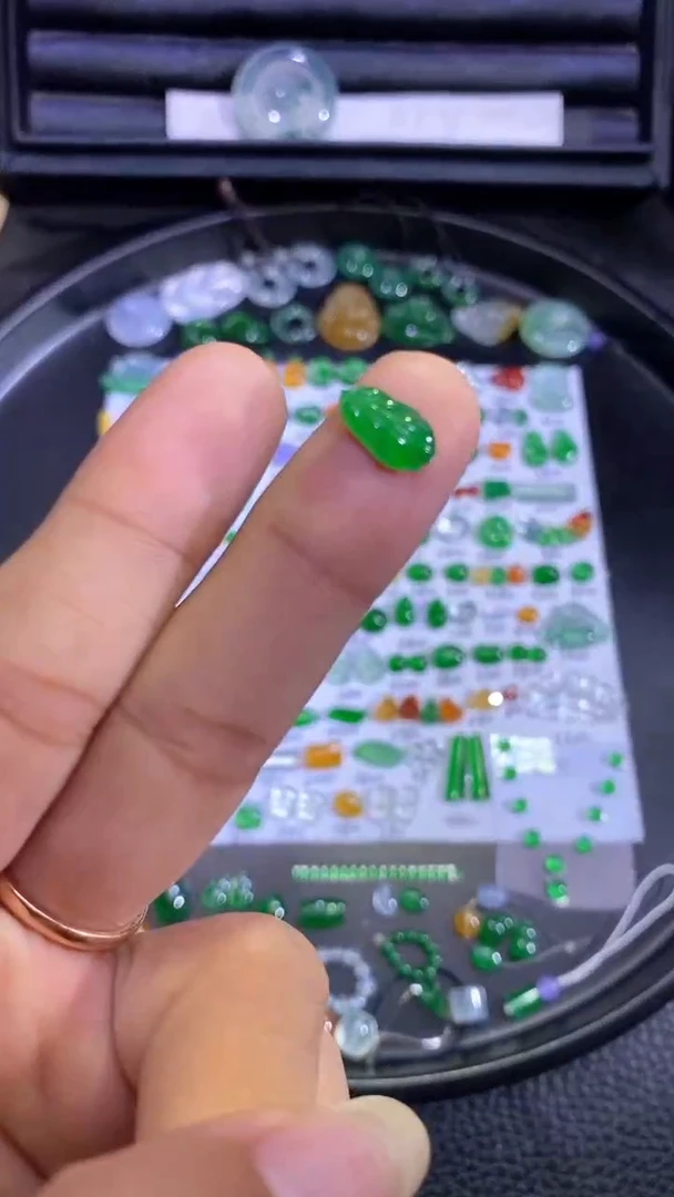 未镶嵌挂件翡翠叶