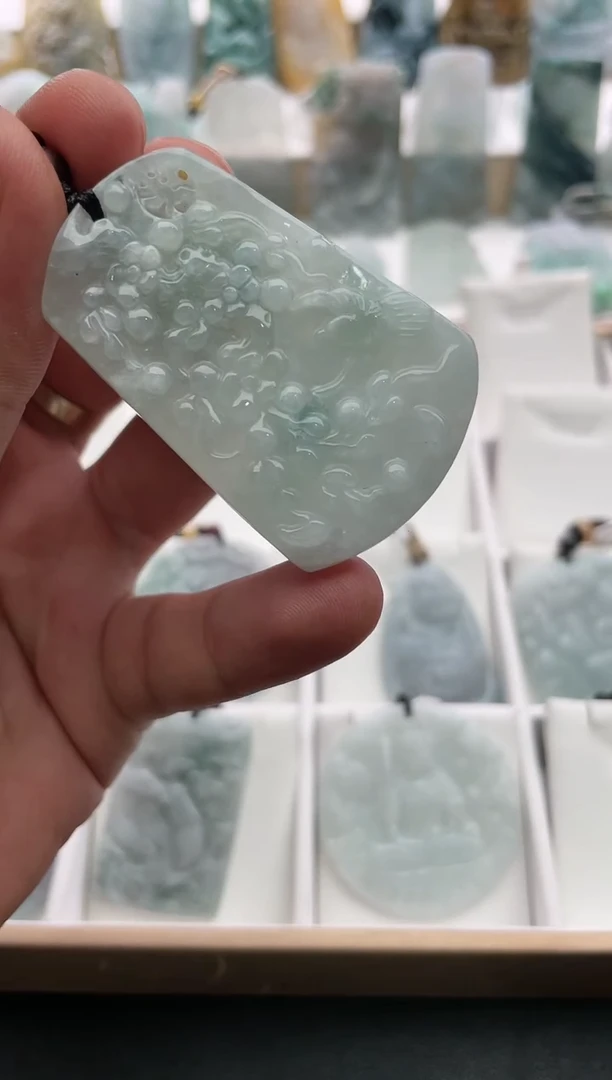 【闪购商品】翡翠颈饰未镶嵌..../1/16/71