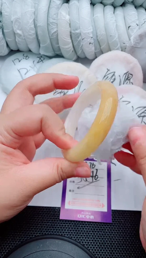 石英质玉手镯未镶嵌G76-55-56