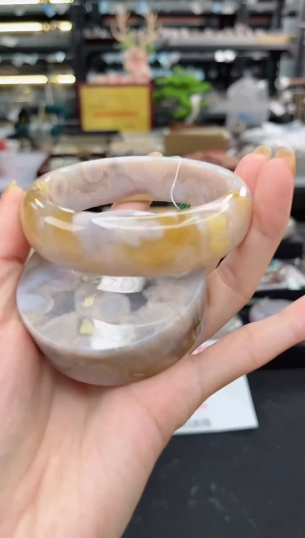 【闪购商品】石英质玉手镯未镶嵌63圈口（赠品镯心）3453427