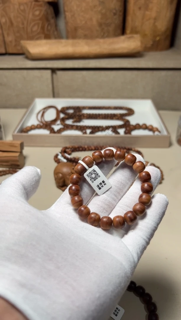 檀香木手串/手链y****y老山檀香10/10.5沉水乱纹福利