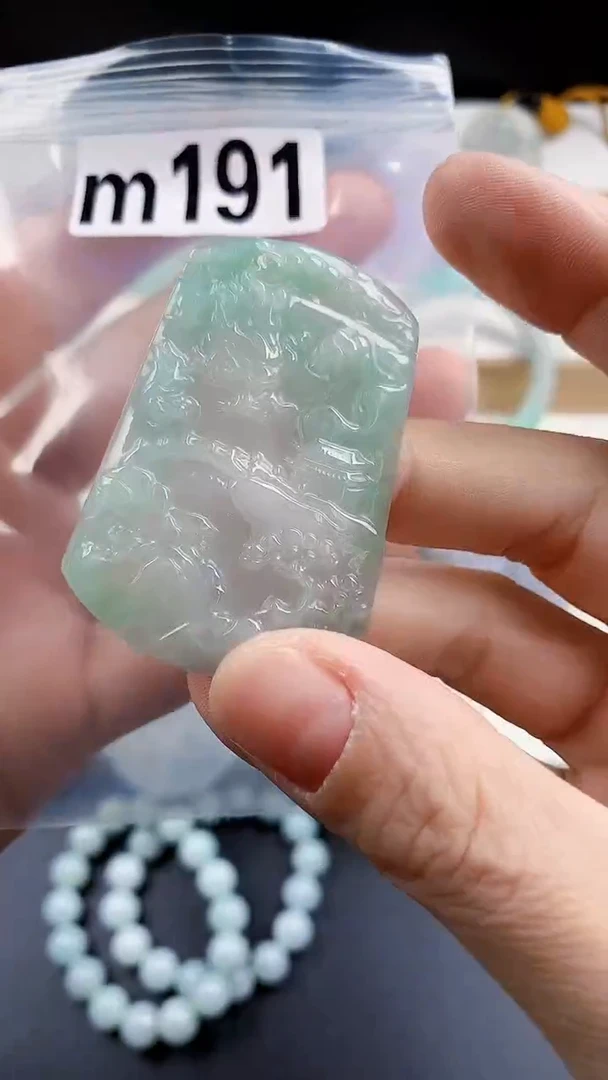 颈饰未镶嵌翡翠天然翡翠吊坠挂件