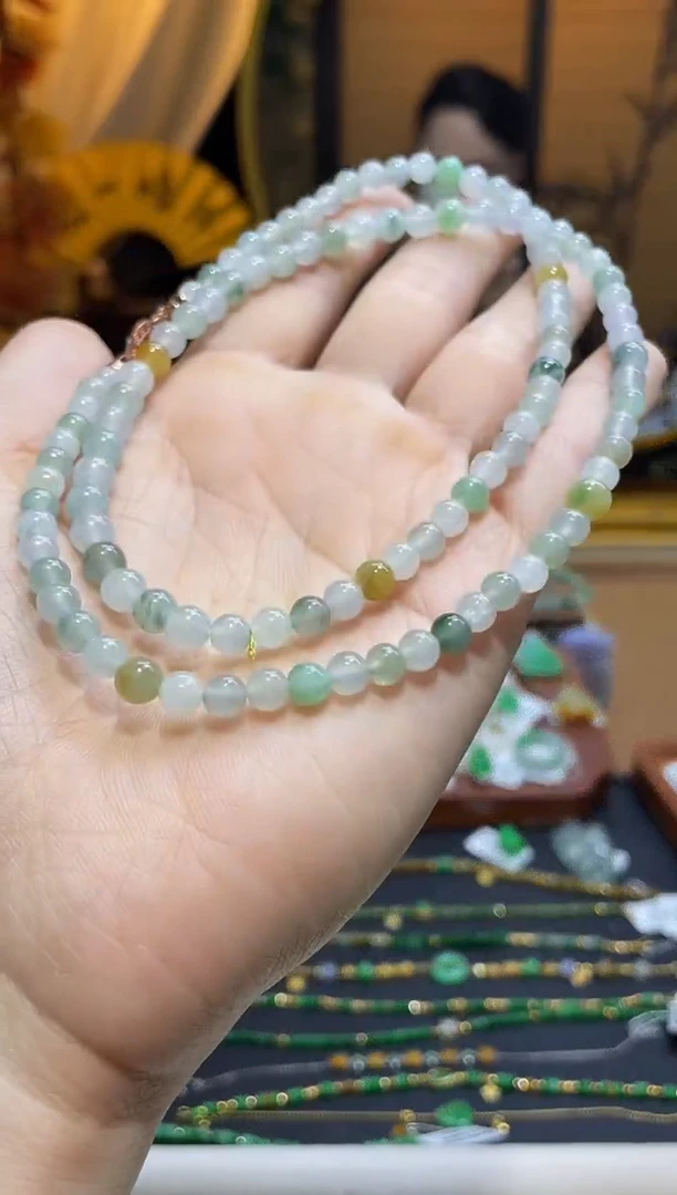 颈饰未镶嵌翡翠项链