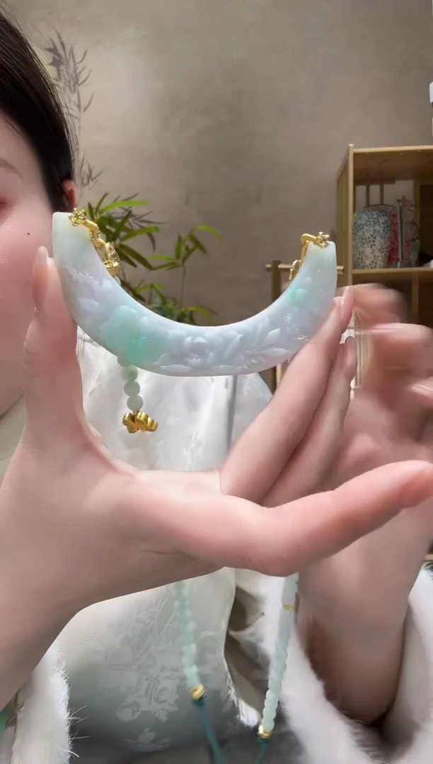 【闪购商品】翡翠颈饰未镶嵌吊坠