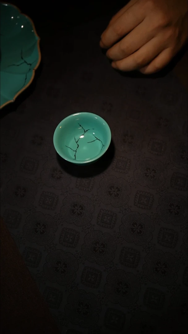 瓷片狼*宝蕴阁 松石绿石纹杯（预售）