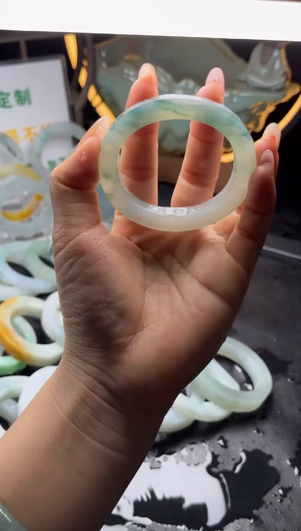 【闪购商品】定制翡翠贵妃未镶嵌贵妃