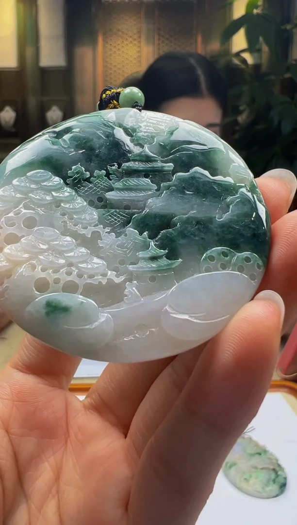 翡翠未镶嵌颈饰D2025-4-15-2