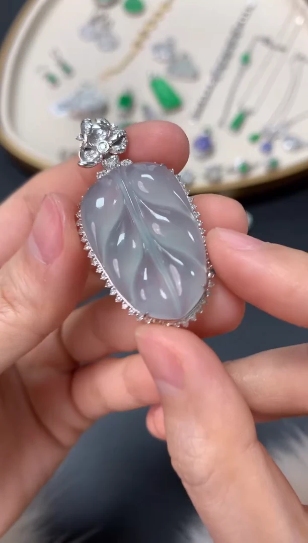 【闪购商品】翡翠吊坠(不含链)18K金镶嵌12800