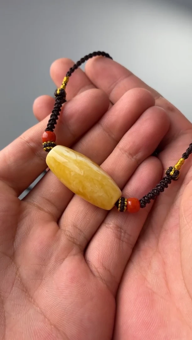 蜜蜡吊坠(赠链)未镶嵌噶玛珠宝