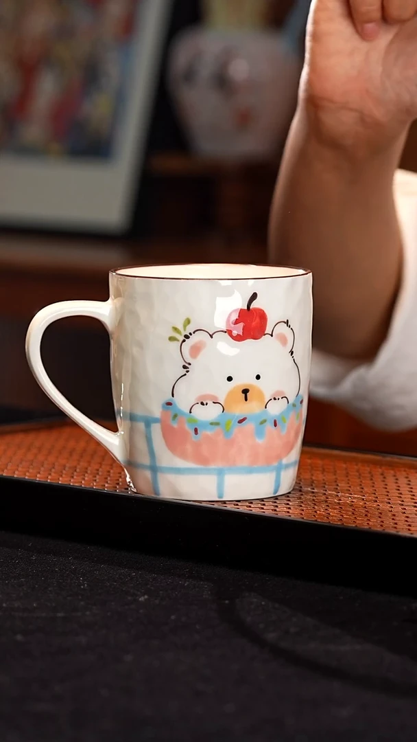 摆件景德镇釉下彩手绘设计师款陶瓷