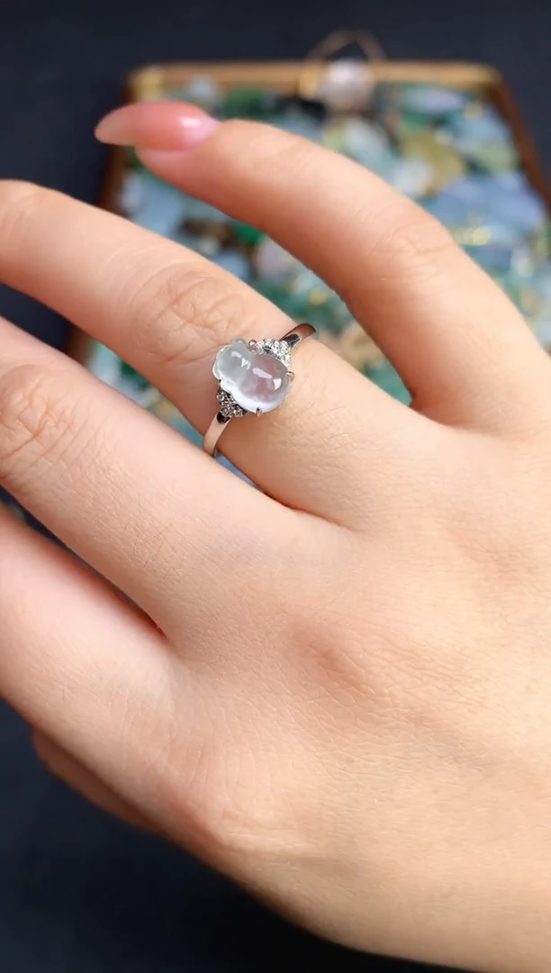 颈饰银S925镶嵌翡翠2025120101