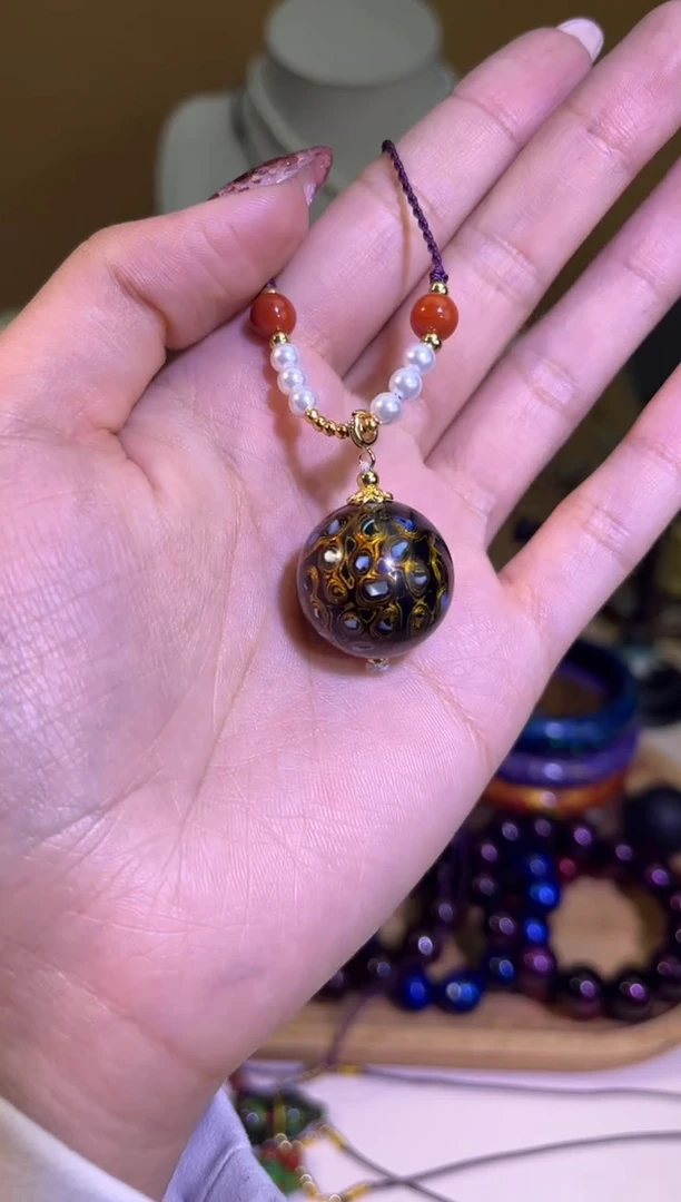 榕城大漆黑金螺钿单珠吊坠