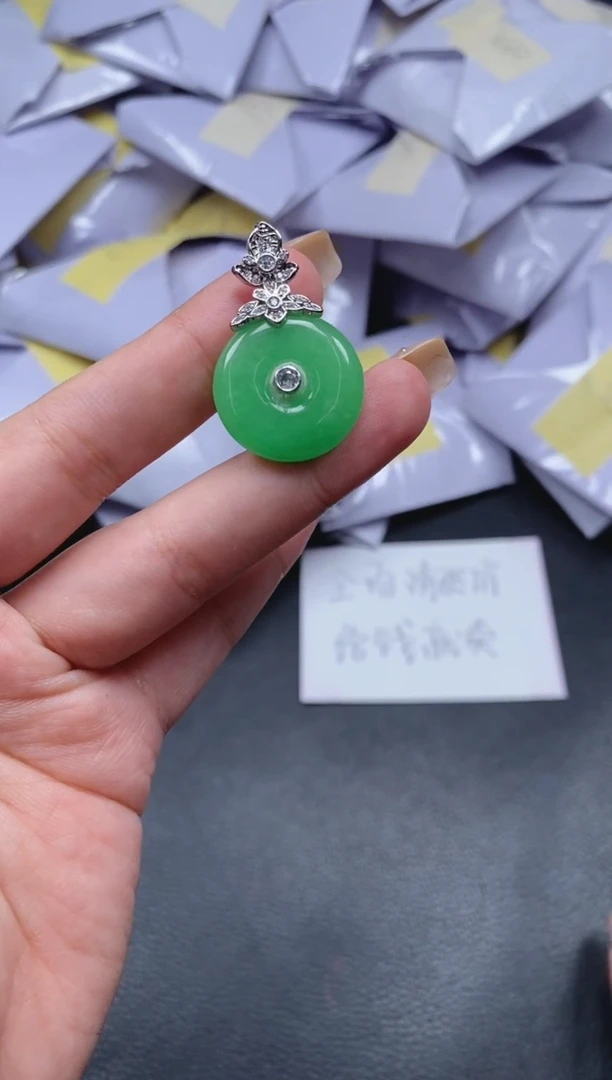 翡翠未镶嵌颈饰所见即所得（一物一拍）186