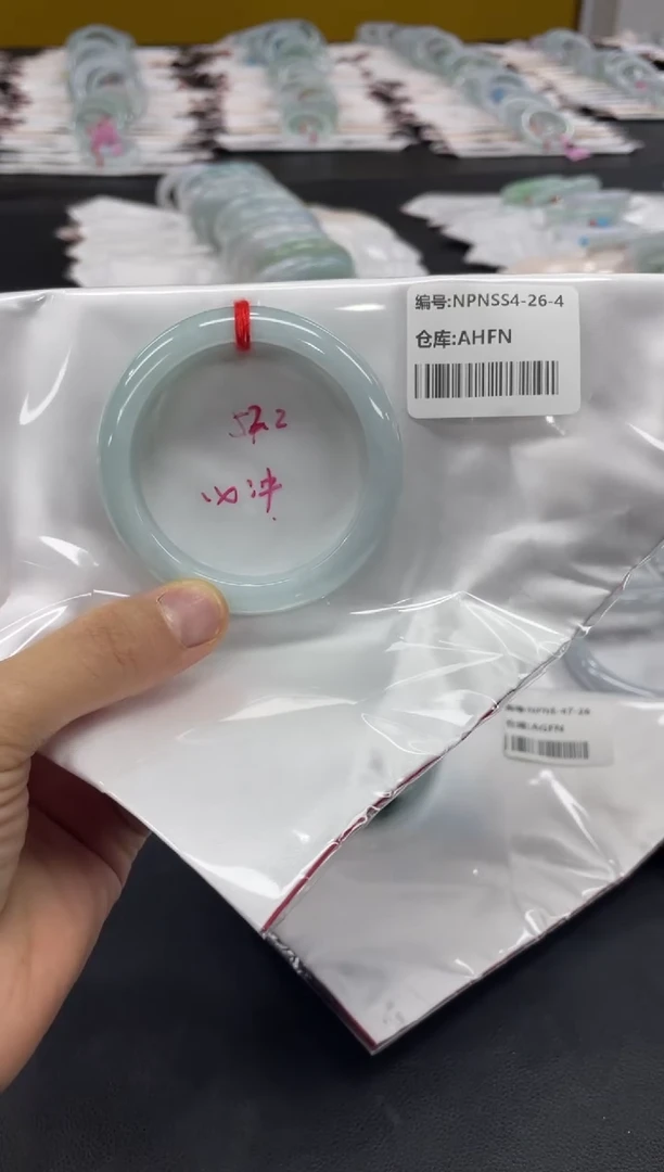 未镶嵌手镯翡翠翡翠手镯