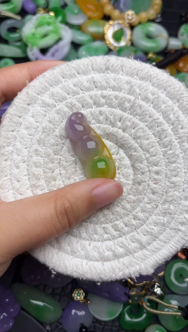 颈饰未镶嵌翡翠缅甸翡翠吊坠