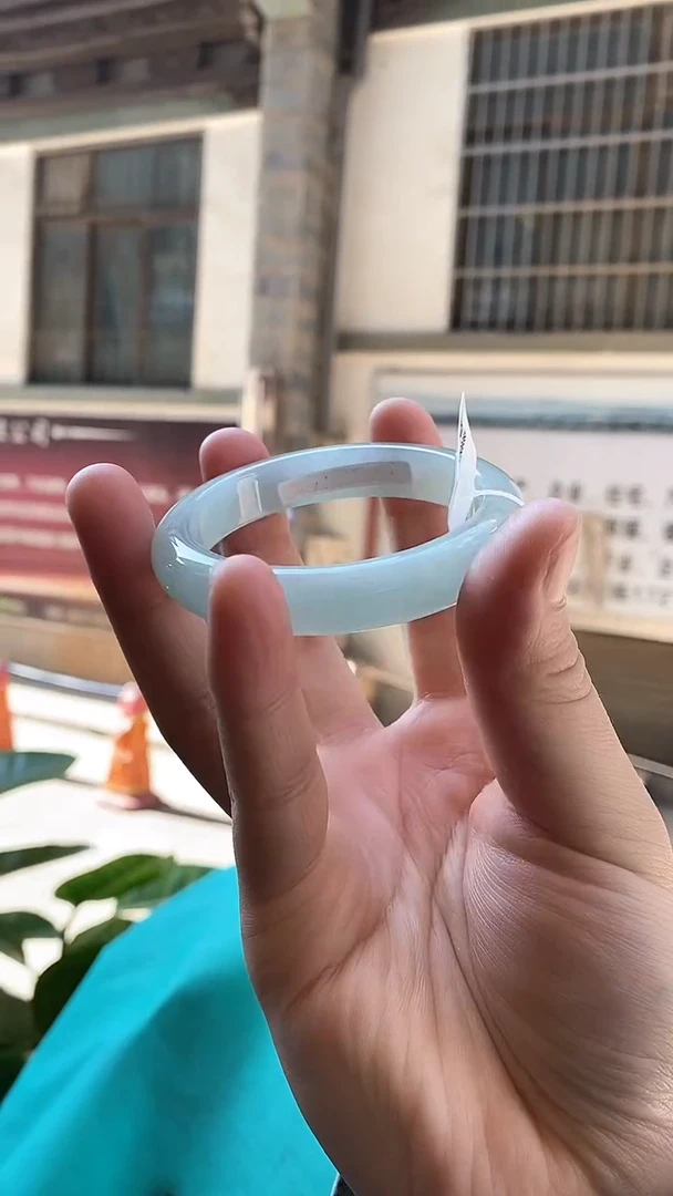 【闪购商品】翡翠手镯未镶嵌55圈