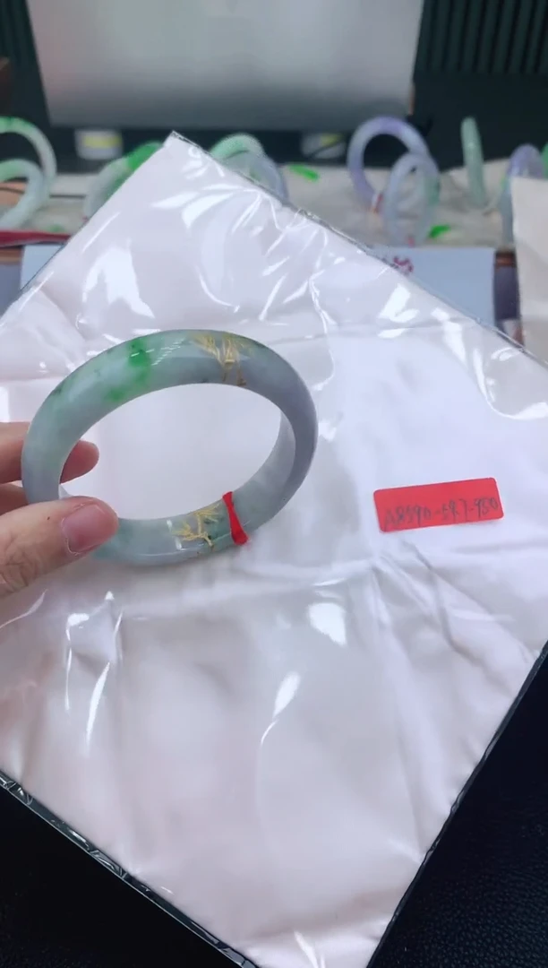 未镶嵌手镯翡翠59