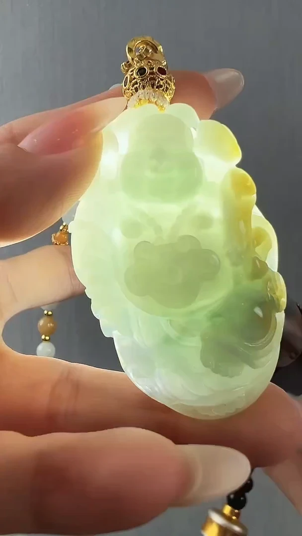 颈饰未镶嵌翡翠佛公