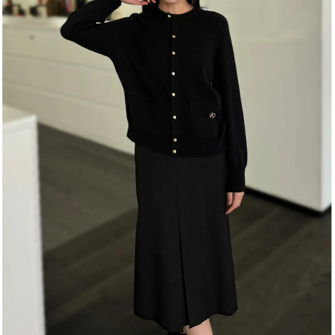 【商场同款】2025秋季新款圆领山羊绒针织开衫刺绣毛衣外套1499219