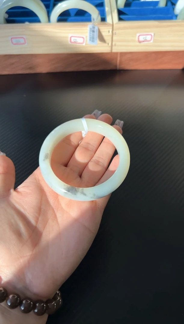 未镶嵌手镯和田玉我***呀 黑山微色差58+M