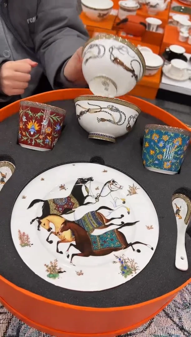 【闪购商品】杯H190--------------