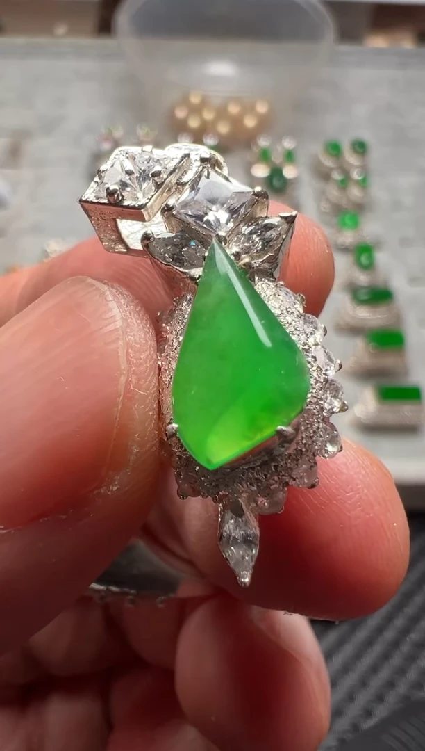 未镶嵌定制翡翠A货缅甸翡翠