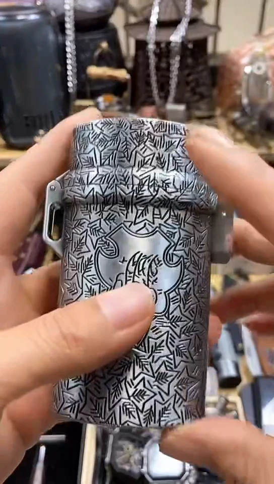 瓷片闪购商品  如图所示