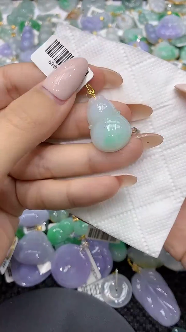 颈饰18K金镶嵌翡翠111111111111