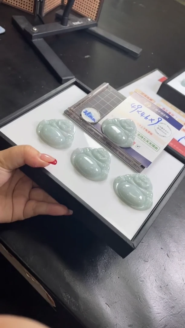【闪购商品】翡翠挂件未镶嵌大佛公FL26@CP多样性发其一配绳